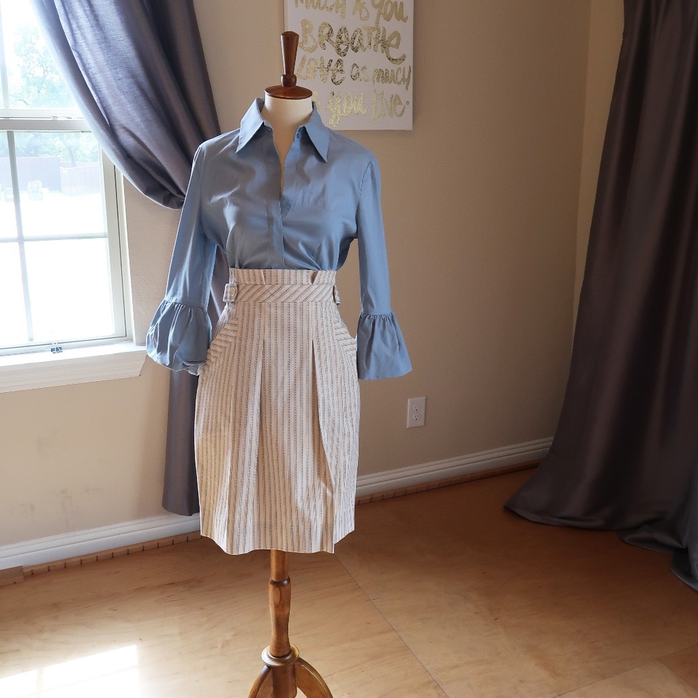 BCBG Business pencil skirt w/ blouse, blue & ivory